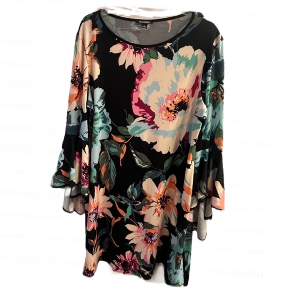 Roz & Ali Dresses & Skirts - EUC! Stunning!  Roz & Ali Black Floral midi dress with Bell Sleeves